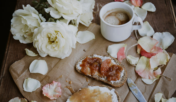 7 Easy Brunch Ideas With Flowers